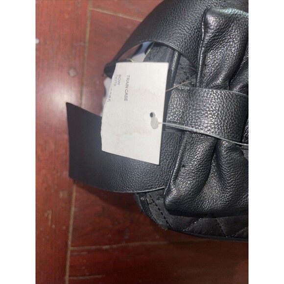 Betsey Johnson Bow Top Train Case Bag Travel Makeup Cosmetics Weekend NEW - Picture 4 of 12